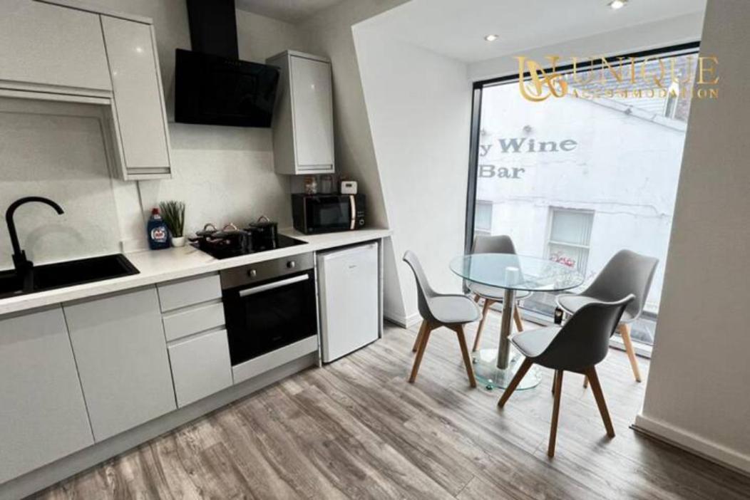 Unique Accommodation Liverpool - Luxury 2 Bed Apartments , Perfect For Business & Families, Book Now Exterior photo